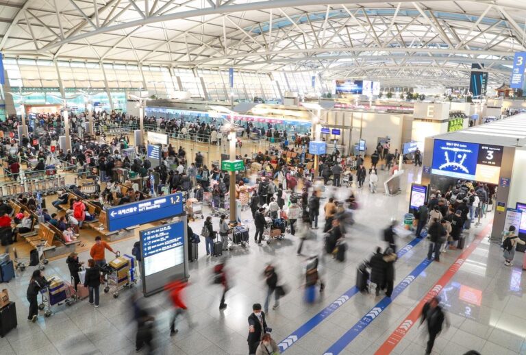 outh Korean airlines introduce record fuel surcharges as oil prices surge