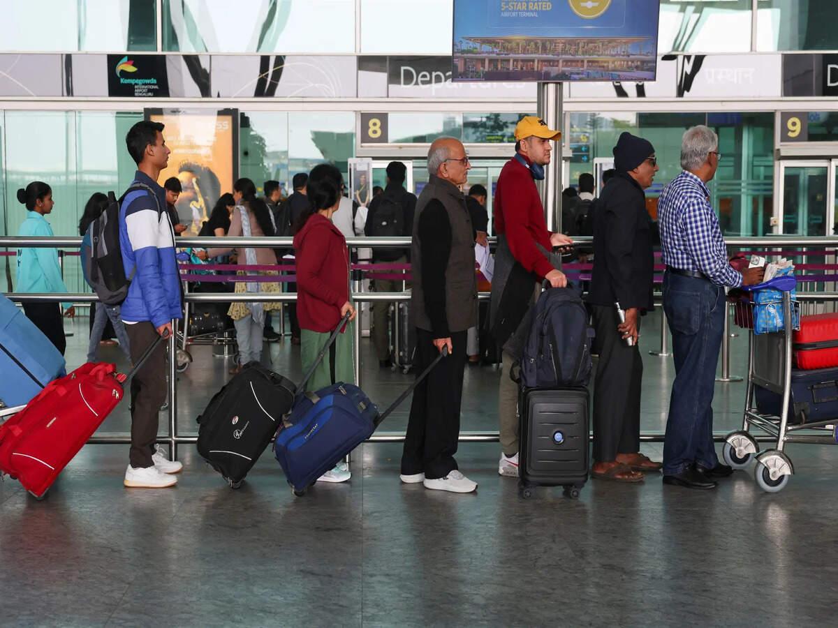 Govt Cuts Airport Charges by 25% to Support Airlines Amid Rising Fuel Costs